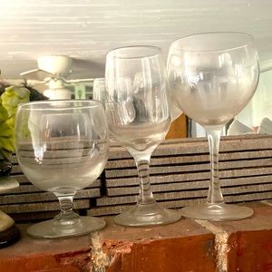 Wine glass set